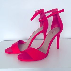 HOT PINK HEELS
